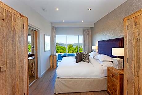 Hilltop Lodge Room