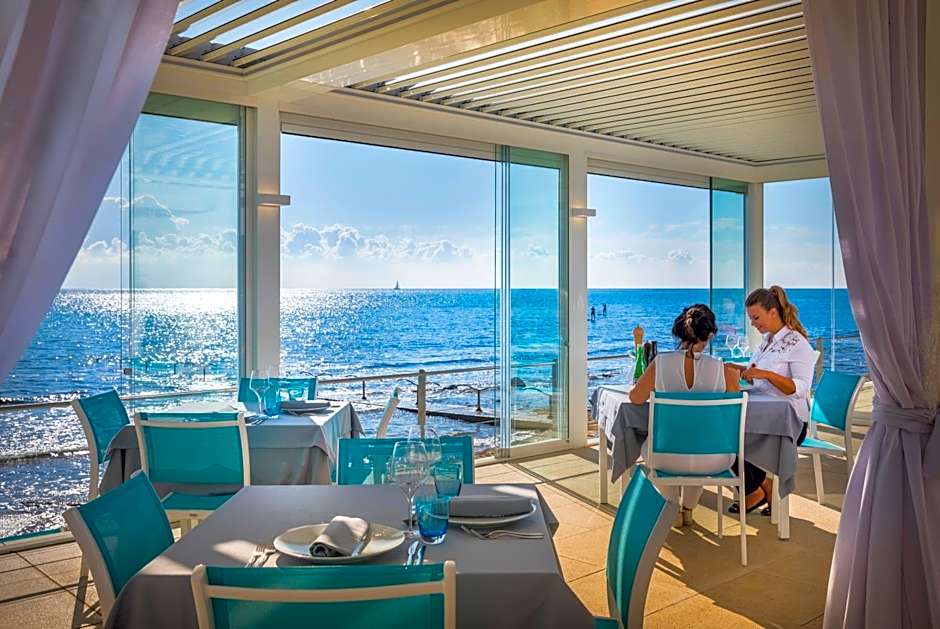 RIVALMARE BEACH Boutique Hotel