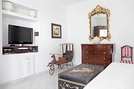 Junior Suite (2 Adults) with Terrace and Sea View