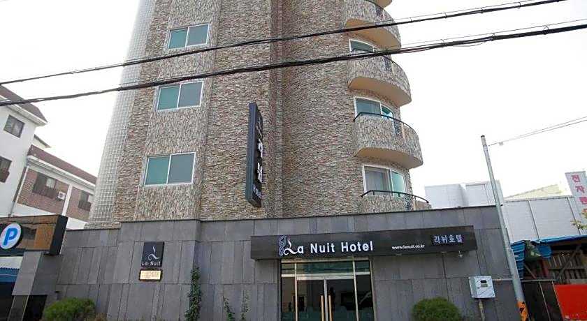 Goodstay Lanuit Hotel