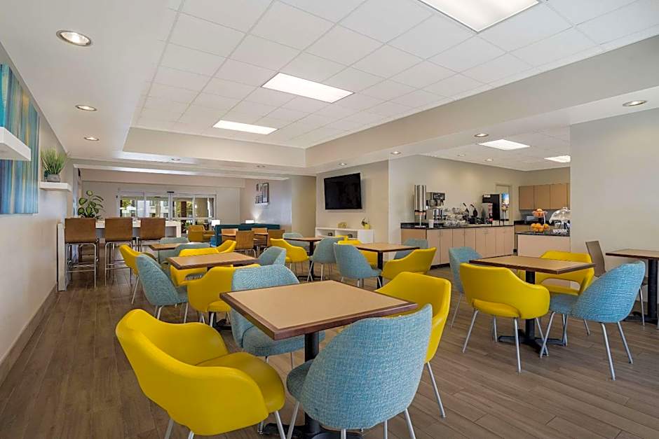MainStay Suites Wilmington - University Area