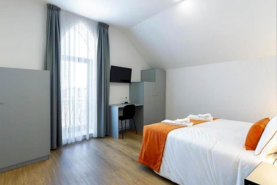 Serra do Pilar Porto Suites