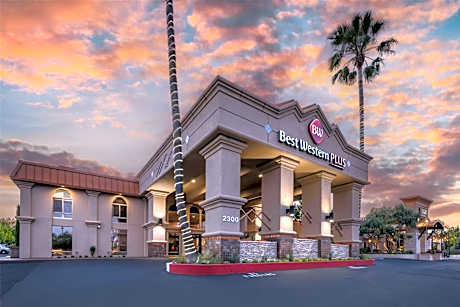 Best Western Plus Hilltop Inn