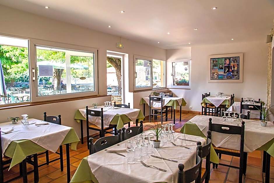 Logis Hôtel Restaurant L'Escarbille