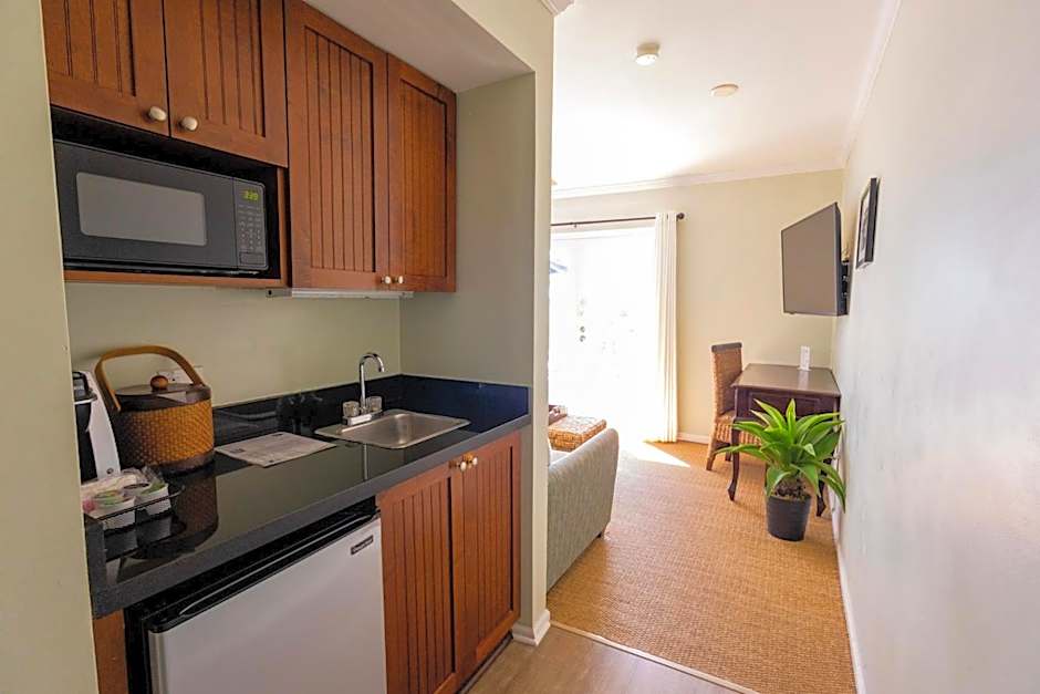 Coconut Palm Inn