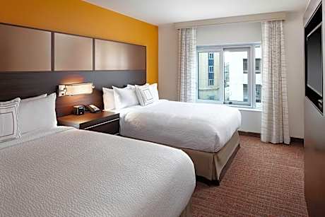 One-Bedroom Suite with Two Queen Beds