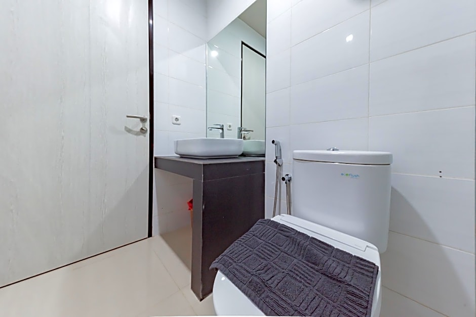 Sans Hotel Berau Square