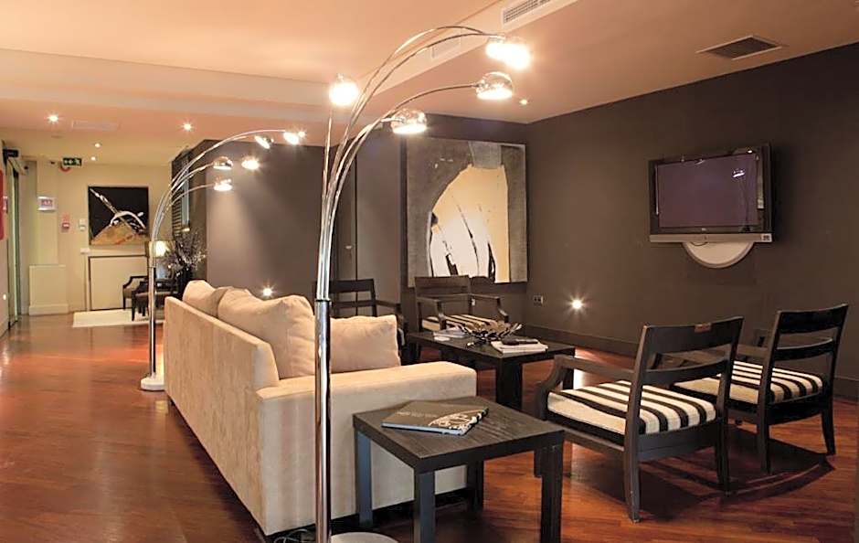 Hotel Moderno Puerta del Sol