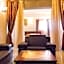Super Paradise Hotel