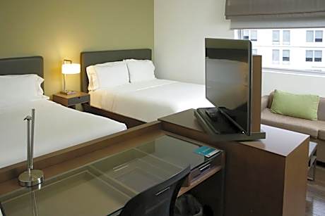 Studio, 2 Queen Beds
