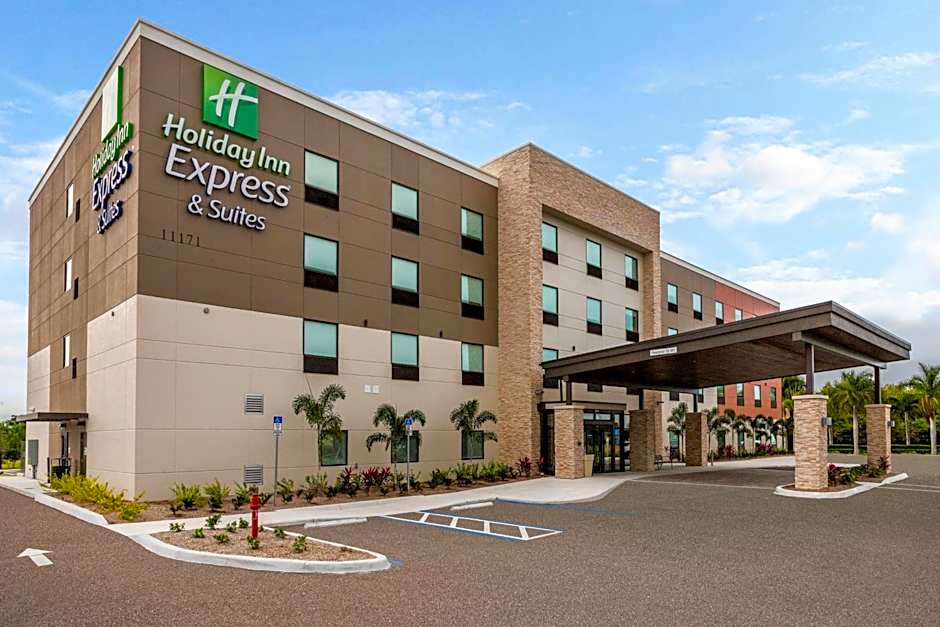 Holiday Inn Express & Suites Ft Myers Beach-Sanibel Gateway By IHG