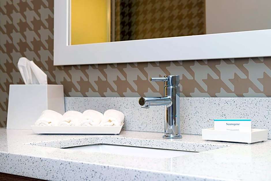 Home2 Suites by Hilton Charlotte Mooresville, NC