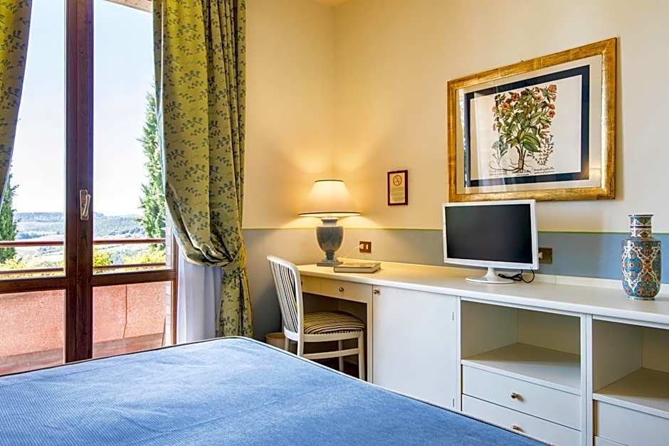 Relais Santa Chiara Hotel