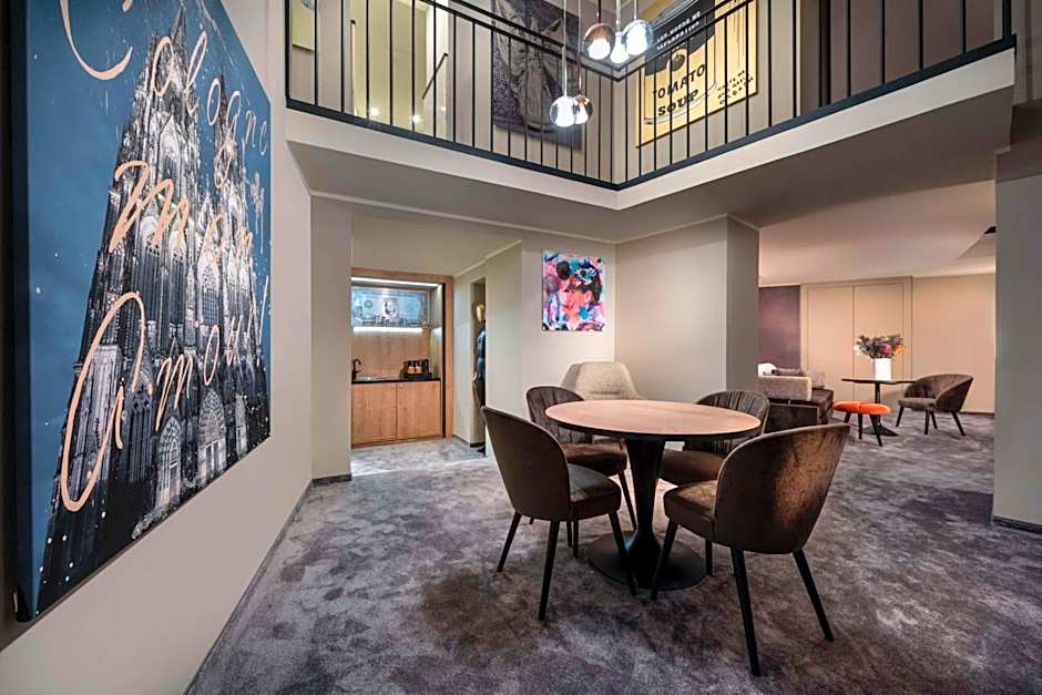 Wasserturm Hotel Cologne, Curio Collection by Hilton