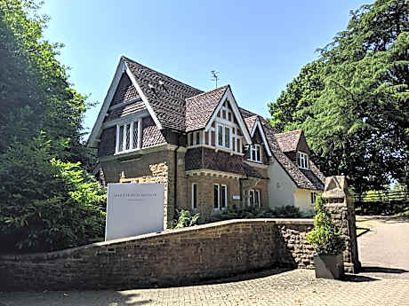 Hartsfield Manor