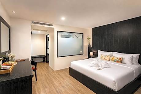 Deluxe Double Room with Shower
