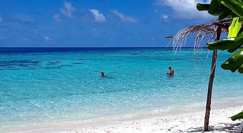 Vaali Maldives Island Escapes & Dive