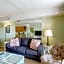 Marigot Beach Suites