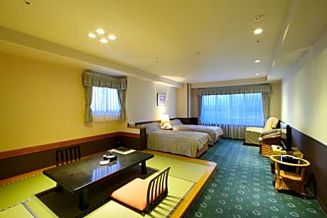 Room with Tatami Area