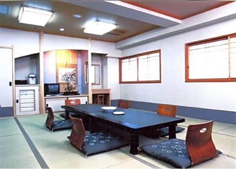 Japanese-Style Family Room - Non-Smoking