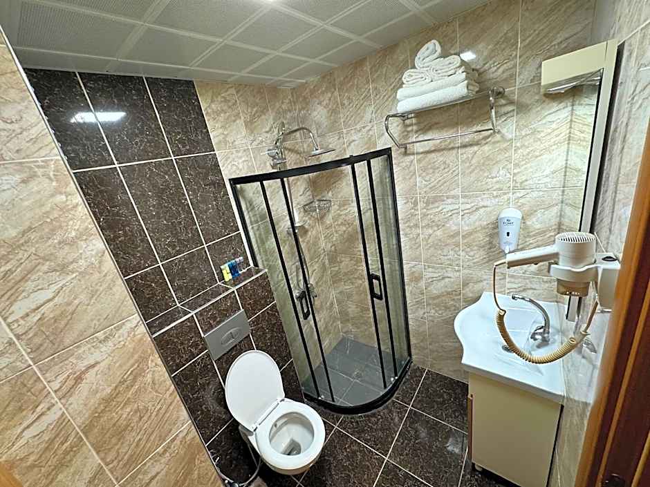 E5 PARK OTEL