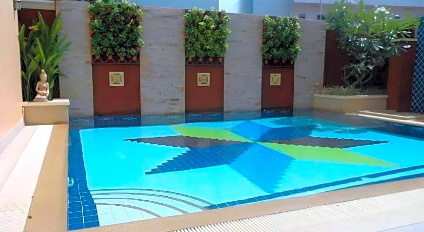Diamond City Place Hotel