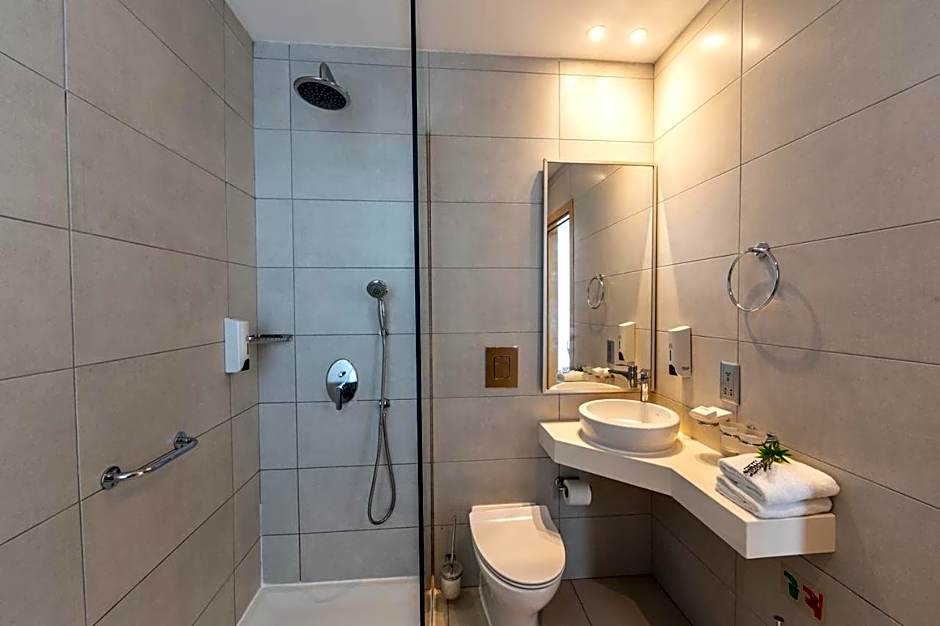 Vrissaki Beach Hotel