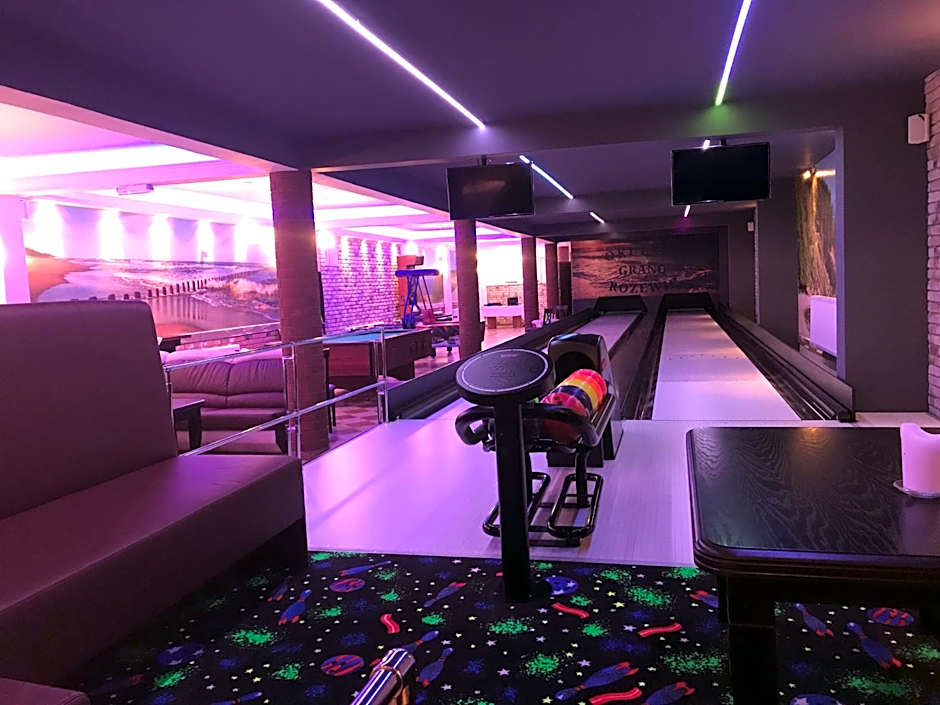 Okulski Grand Rozewie Pokoje i Apartamenty