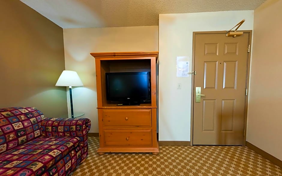AmericInn by Wyndham, Galesburg, IL