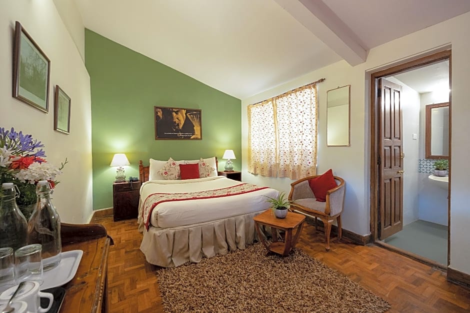 Sherlock Homes  A Heritage Theme Hotel