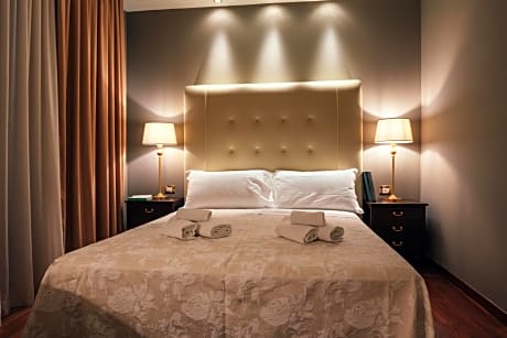 Deluxe Double Room with Bathtub