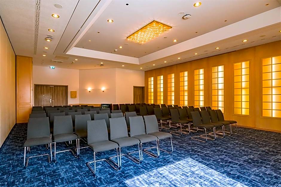 Spark by Hilton Wuppertal City Centre