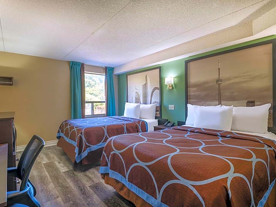 Super 8 by Wyndham Toronto East ON