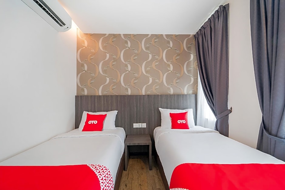 Capital O 89386 Stay 365 Hotel