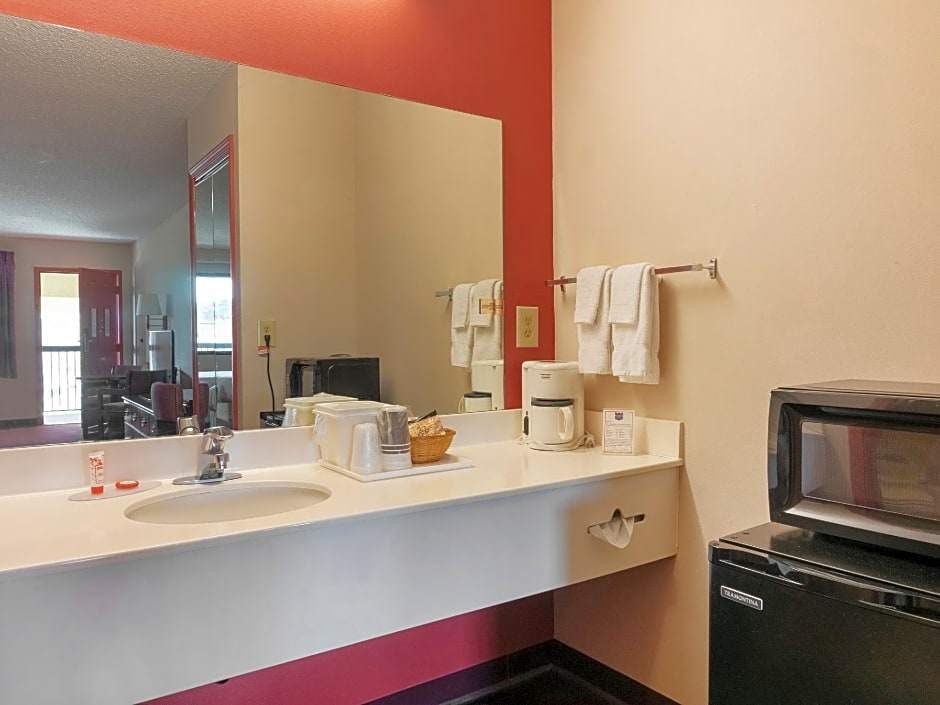 Days Inn by Wyndham Adairsville