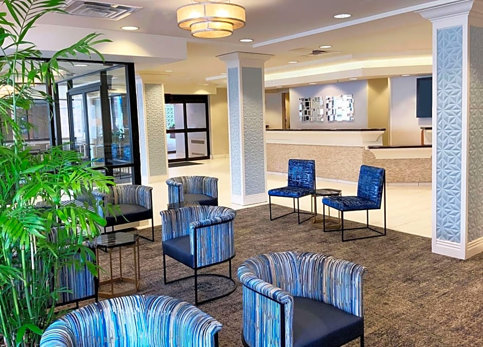 DoubleTree by Hilton Milwaukee Downtown