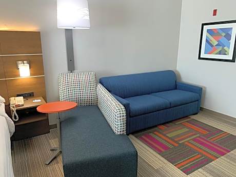 King Suite with Sofa Bed - Non-Smoking
