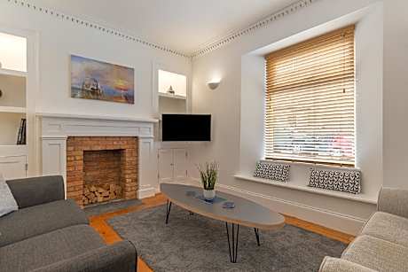 Falcon House - Central location