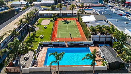 Palm Pacific Resort & Motel