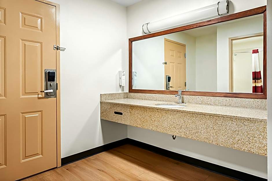 Red Roof Inn & Suites Houma