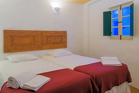 house three bedrooms