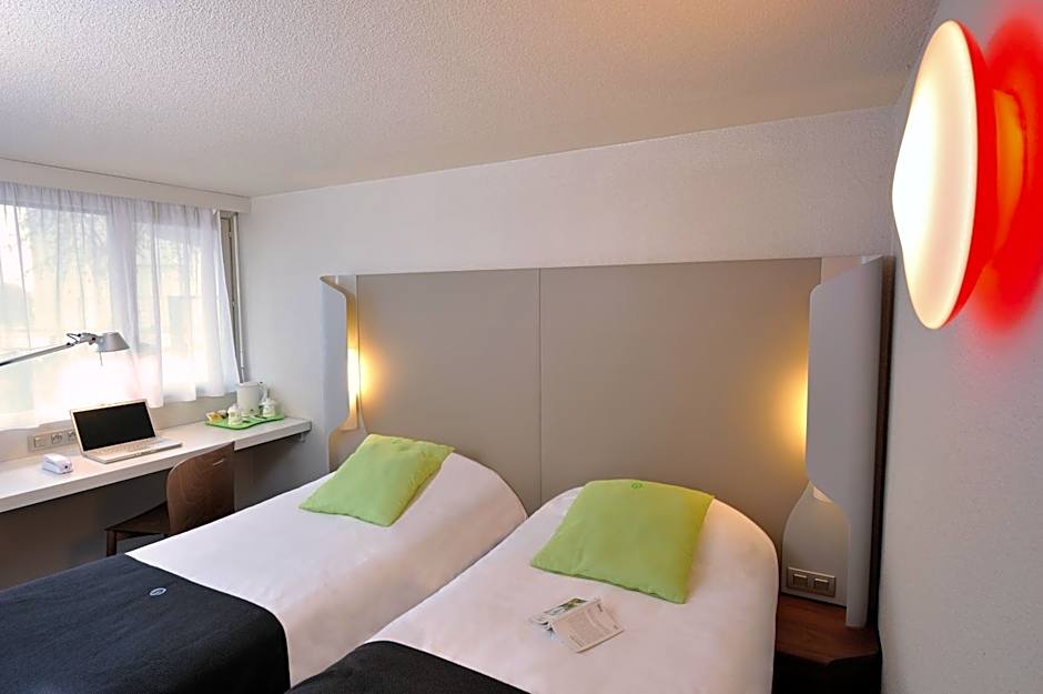 Campanile Lyon Est - Aeroport Saint Exupery