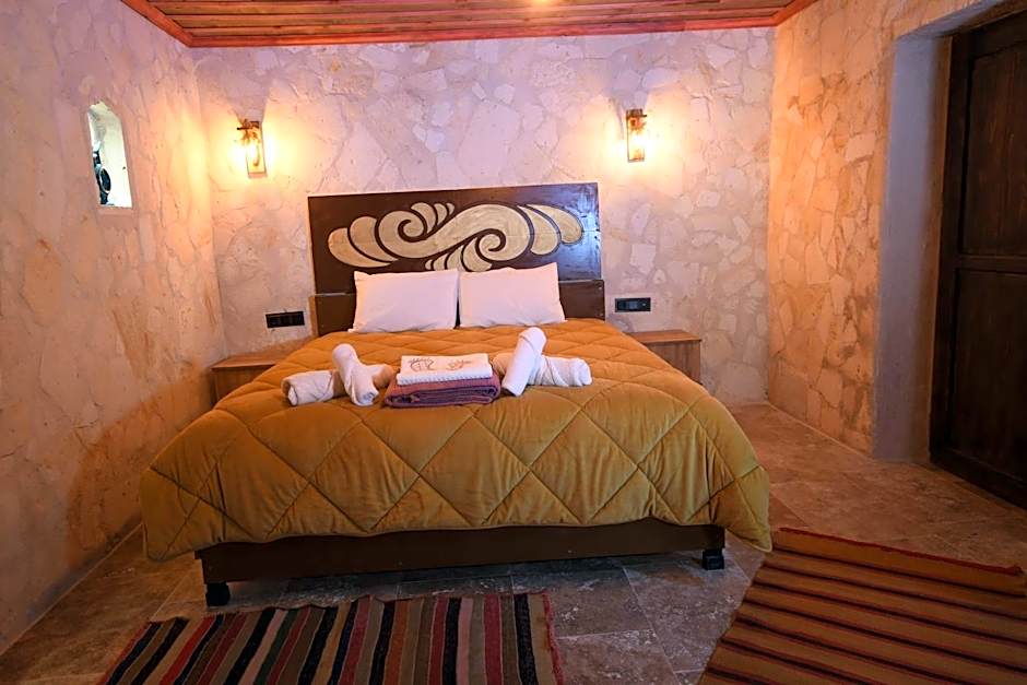 Stone Owl Otel & Restaurant