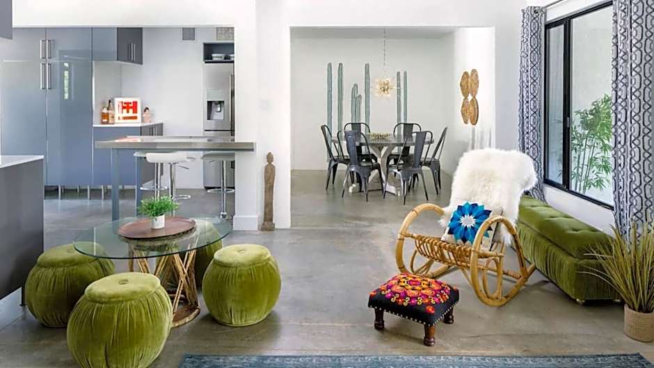 Hotel El Cid by AvantStay 16 OCC Full Hotel Buyout in Palm Springs w Pool