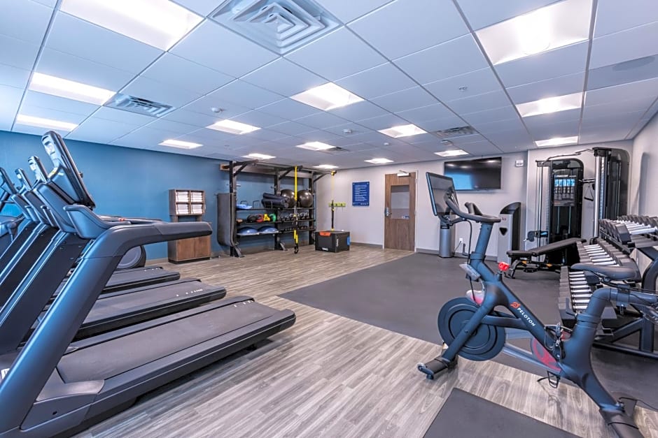 Hampton Inn & Suites Bakersfield Central