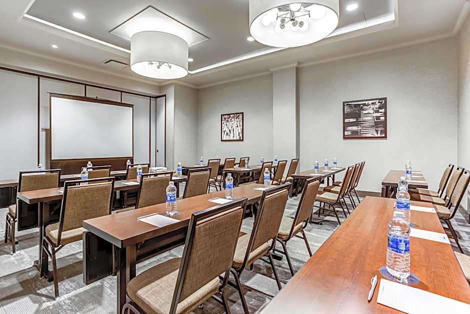 Cambria Hotel Chicago Loop - Theatre District