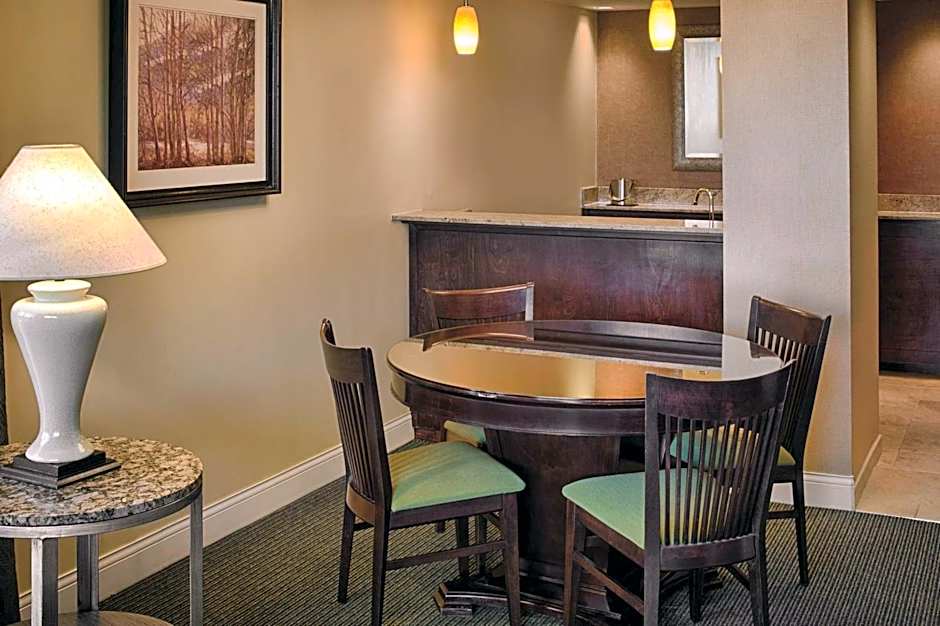 DoubleTree By Hilton Hotel Seattle Airport