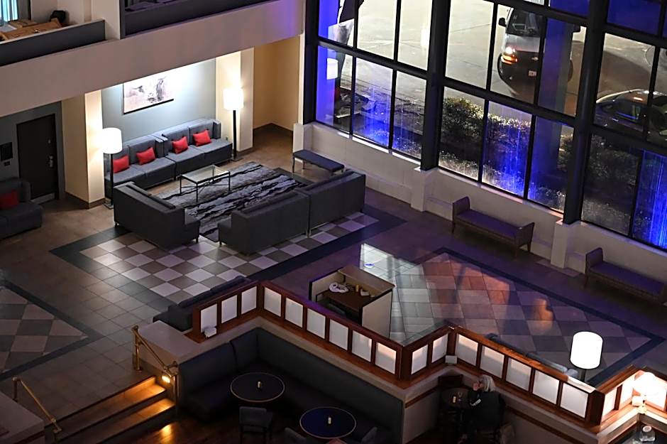 Atrium Hotel And Suites Dfw Airport