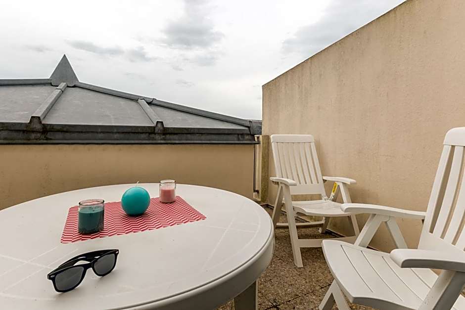 SOWELL RESIDENCES Le Port