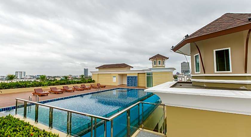 Crystal Palace Luxury Hotel Pattaya